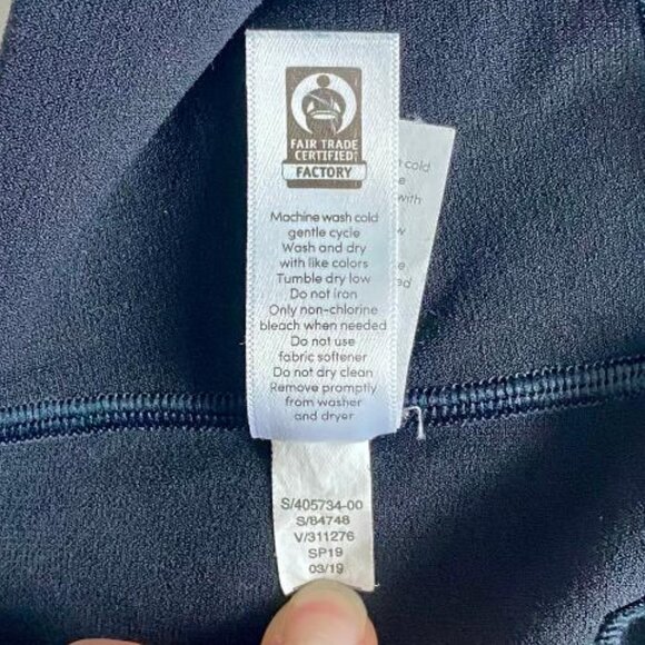 🆕 Athleta Pavana Black Lasercut 7/8 Leggings - Picture 12 of 14